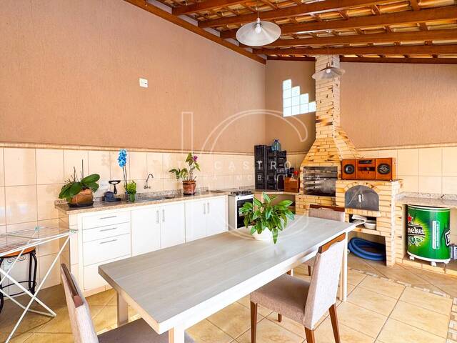 #5 - Casa para Venda em Araraquara - SP - 2