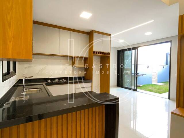 #7 - Casa para Venda em Araraquara - SP - 2