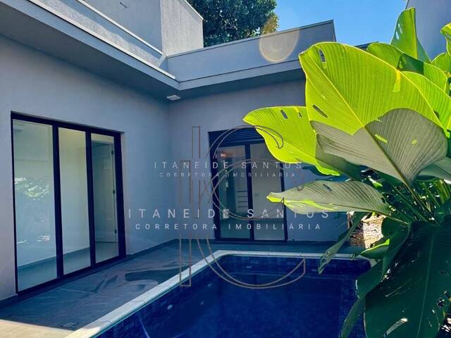 #56 - Casa para Venda em Araraquara - SP - 2